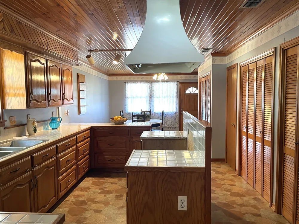 923 Fm 80 S Teague, TX 75860