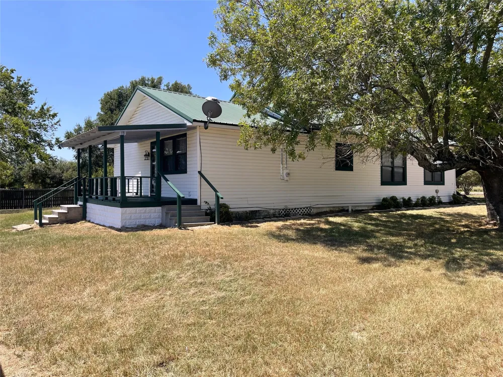 923 Fm 80 S Teague, TX 75860