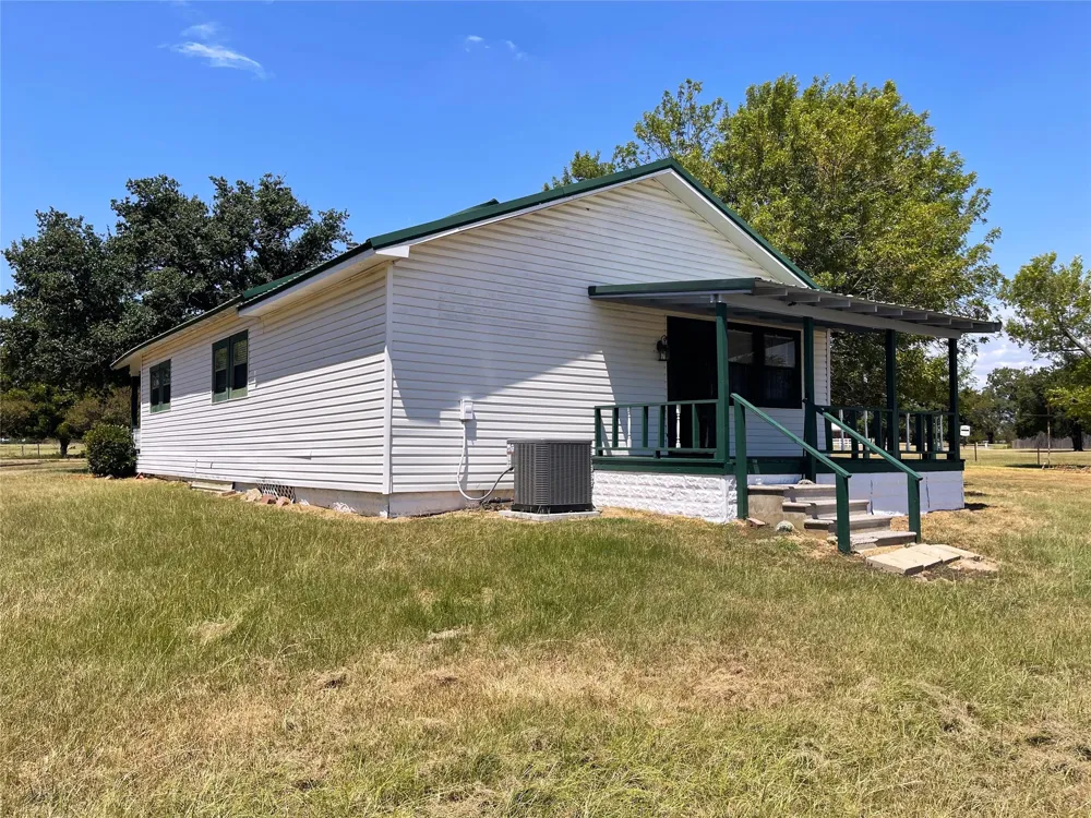 923 Fm 80 S Teague, TX 75860