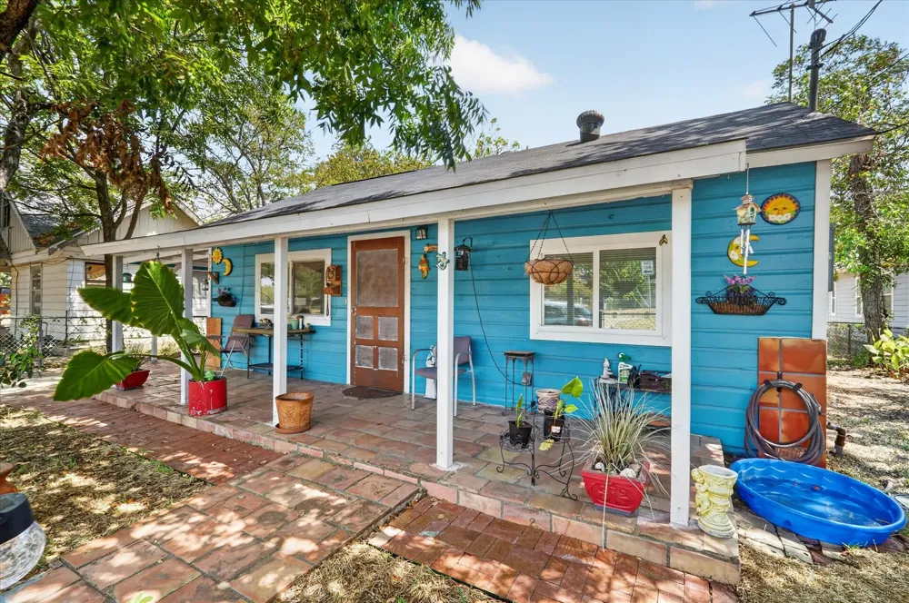 3332 Coronet Boulevard Dallas, TX 75212