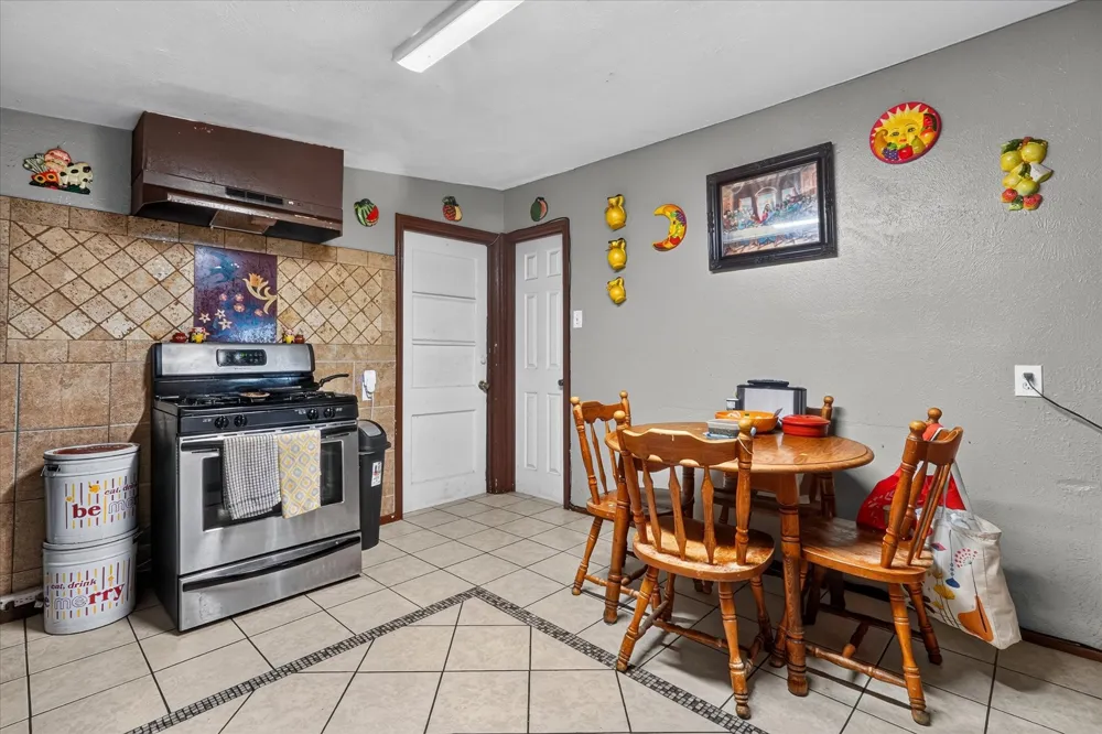 3332 Coronet Boulevard Dallas, TX 75212
