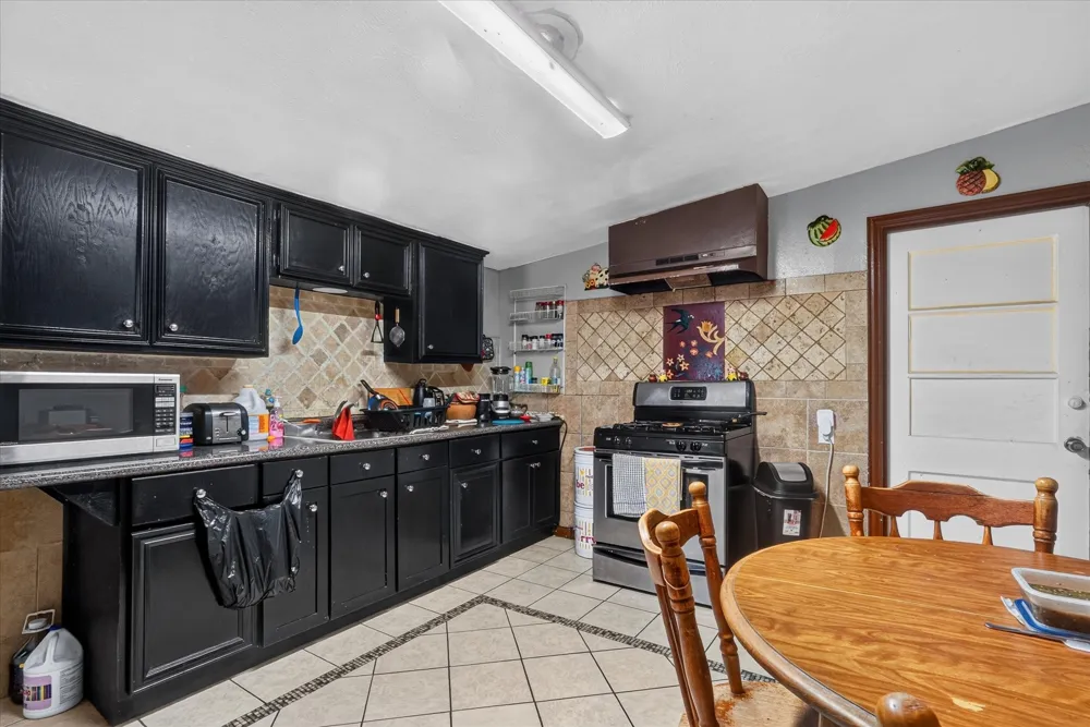 3332 Coronet Boulevard Dallas, TX 75212