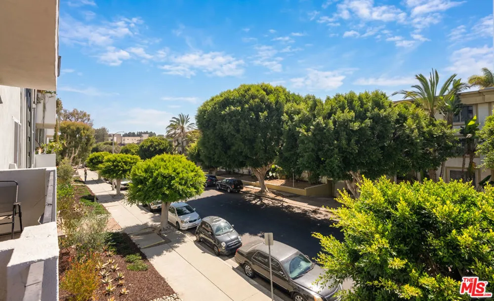 8163 Redlands Street #45 Los Angeles, CA 90293