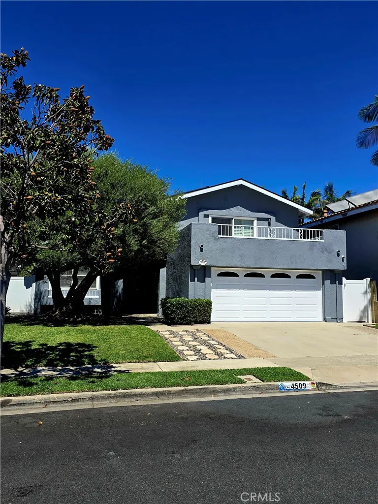 4509 Guava Seal Beach, CA 90740