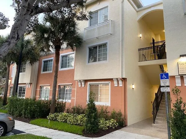 9857 Baywinds Drive #9105 West Palm Beach, FL 33411