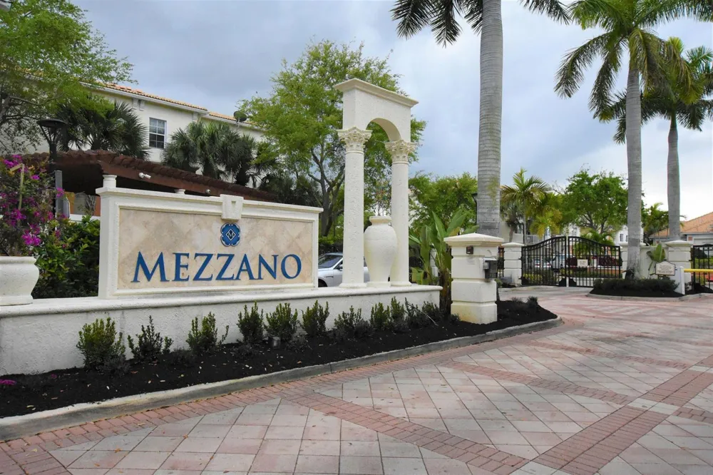 9857 Baywinds Drive #9105 West Palm Beach, FL 33411