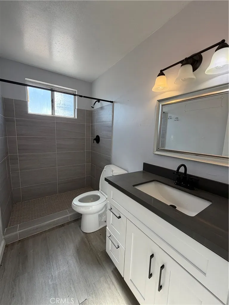 9110 G Hesperia, CA 92345