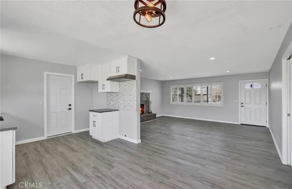9110 G Hesperia, CA 92345