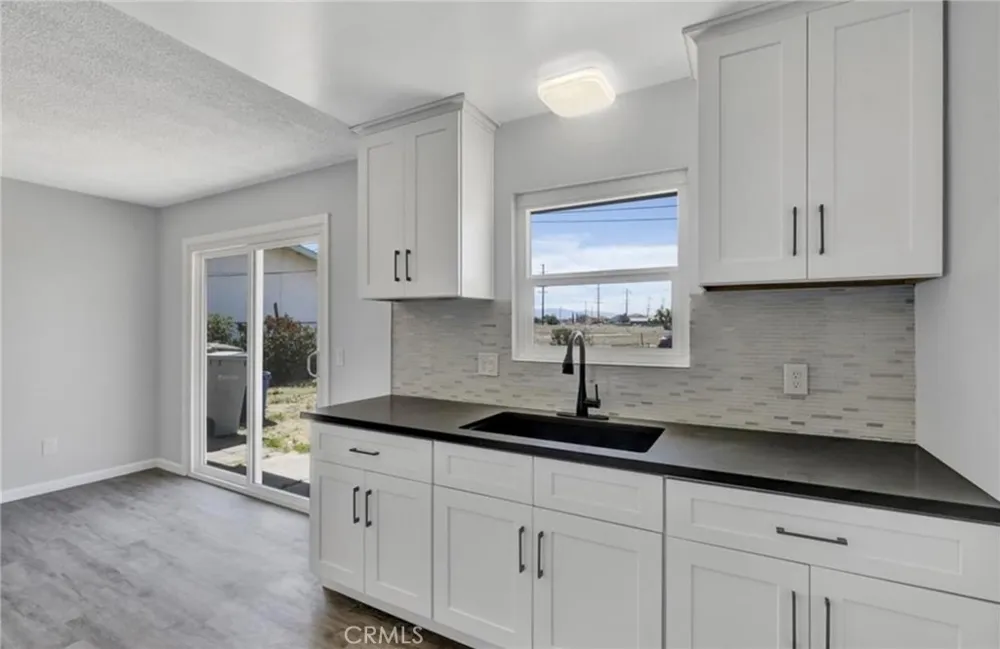 9110 G Hesperia, CA 92345