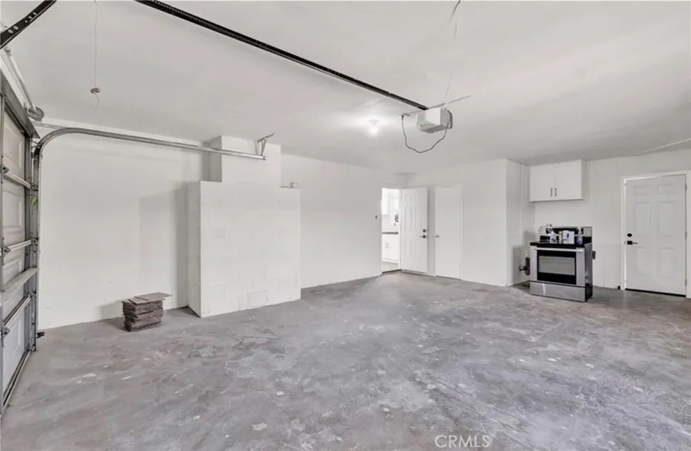 9110 G Hesperia, CA 92345