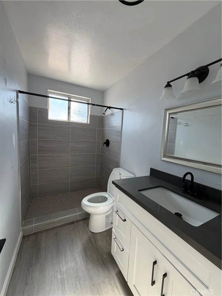 9110 G Hesperia, CA 92345