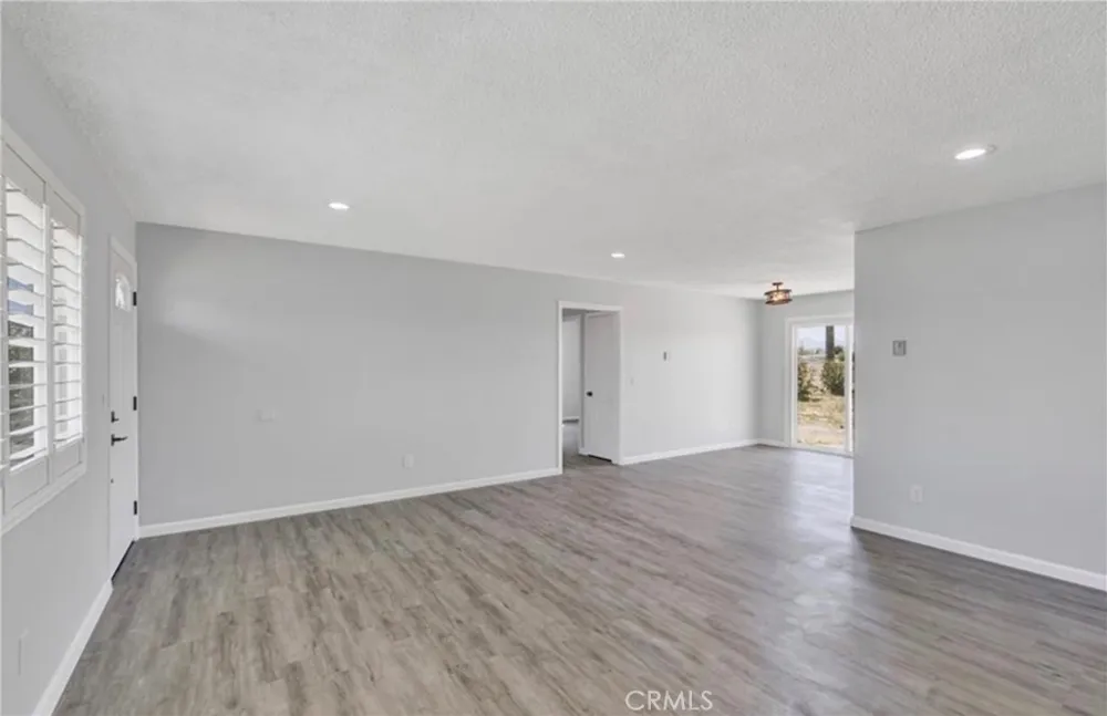 9110 G Hesperia, CA 92345