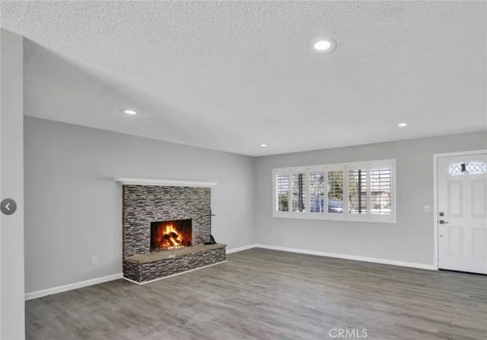 9110 G Hesperia, CA 92345