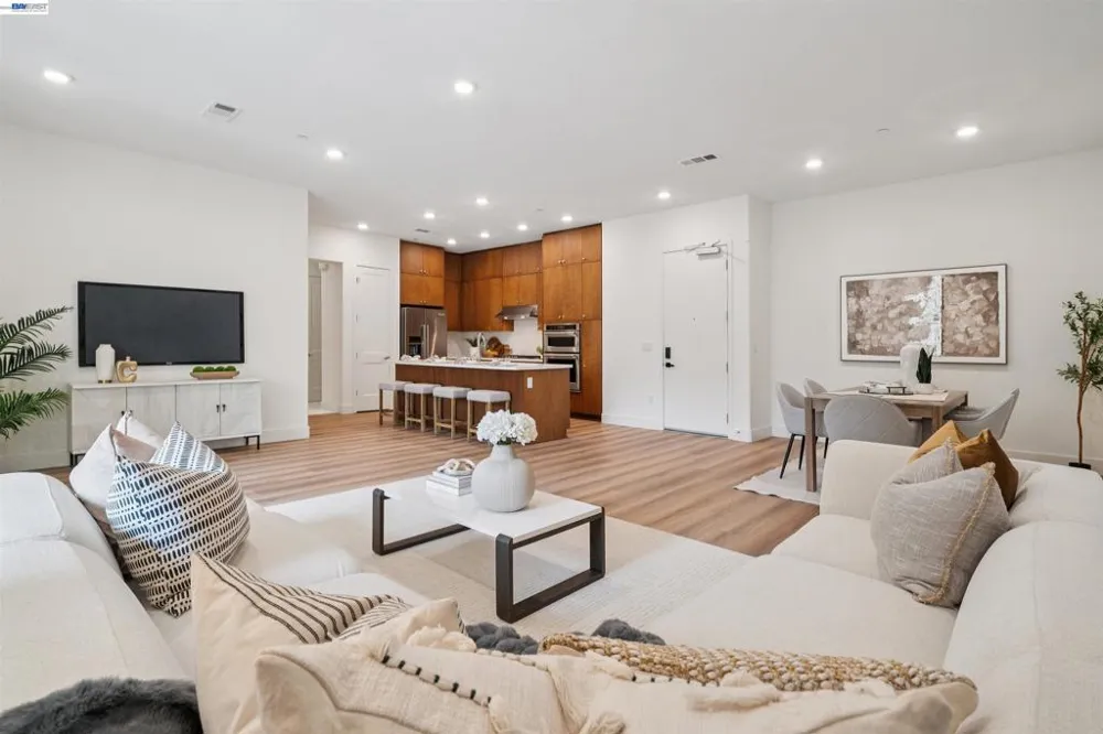 2339 Kinetic Cmn #209 Fremont, CA 94539