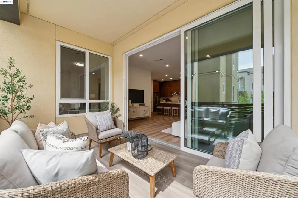 2339 Kinetic Cmn #209 Fremont, CA 94539
