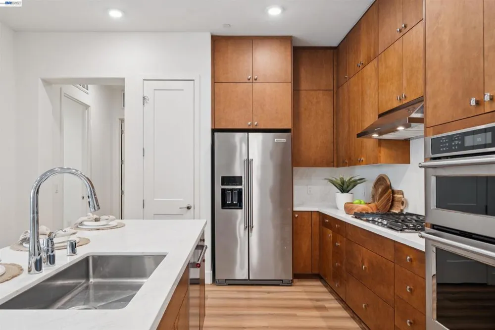2339 Kinetic Cmn #209 Fremont, CA 94539