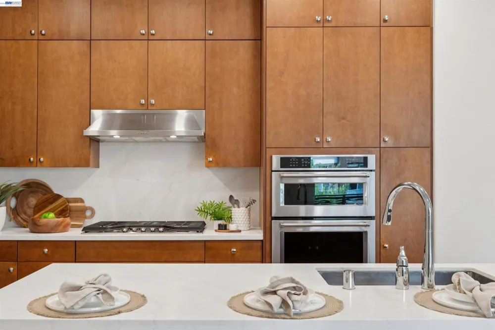 2339 Kinetic Cmn #209 Fremont, CA 94539