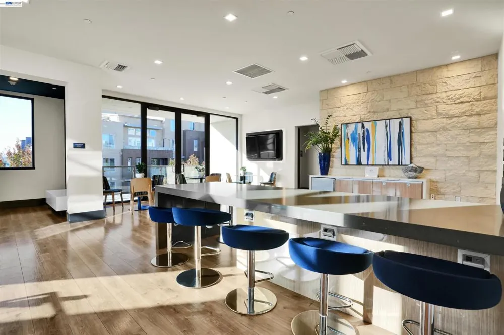 2339 Kinetic Cmn #209 Fremont, CA 94539
