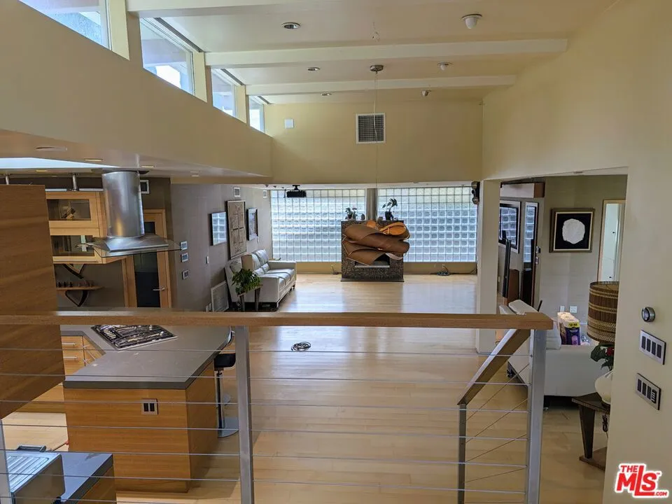 13523 Hartland Street Valley Glen, CA 91405