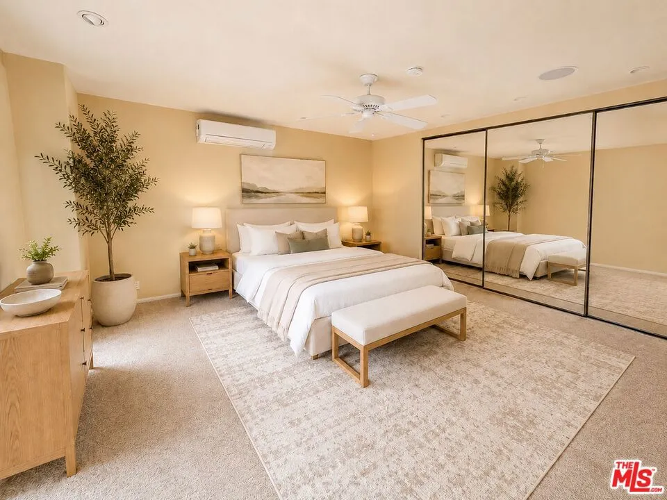 13523 Hartland Street Valley Glen, CA 91405