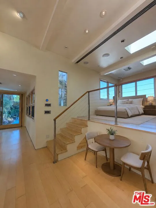 13523 Hartland Street Valley Glen, CA 91405