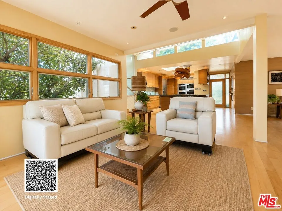 13523 Hartland Street Valley Glen, CA 91405