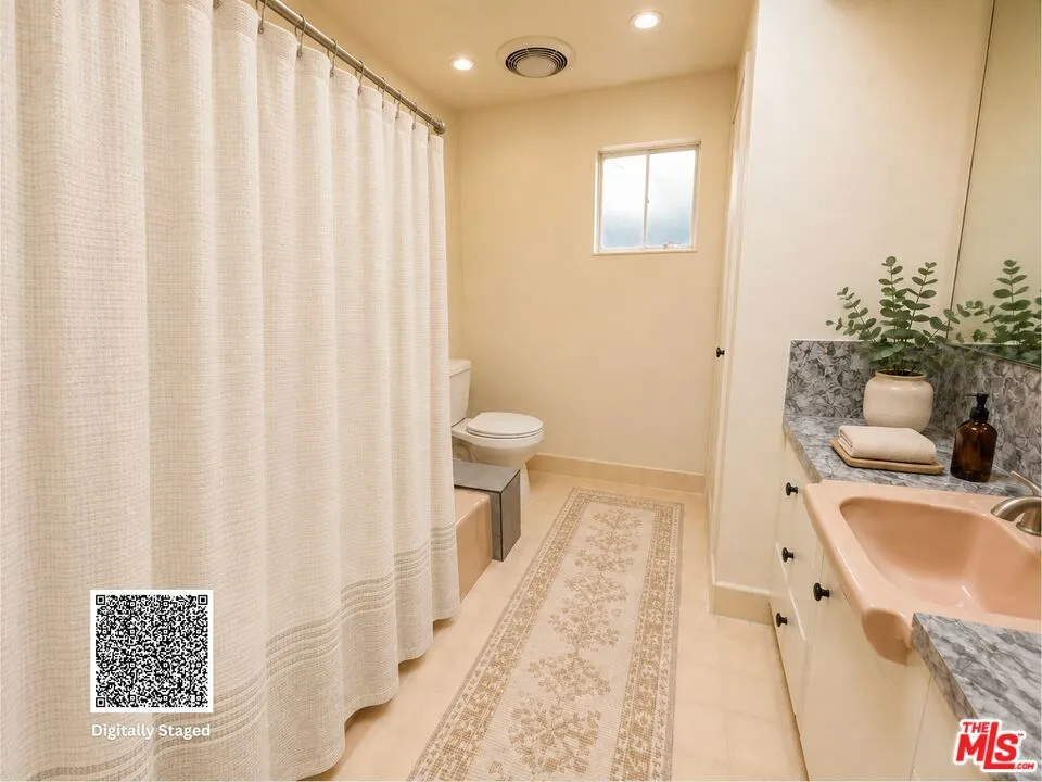 13523 Hartland Street Valley Glen, CA 91405