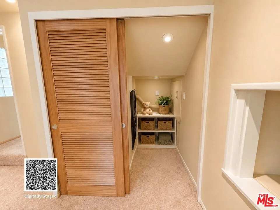 13523 Hartland Street Valley Glen, CA 91405