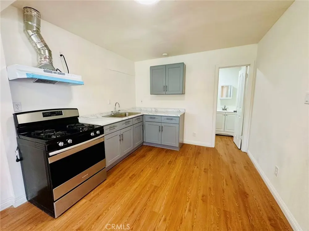 3320 Tenaya Avenue Lynwood, CA 90262