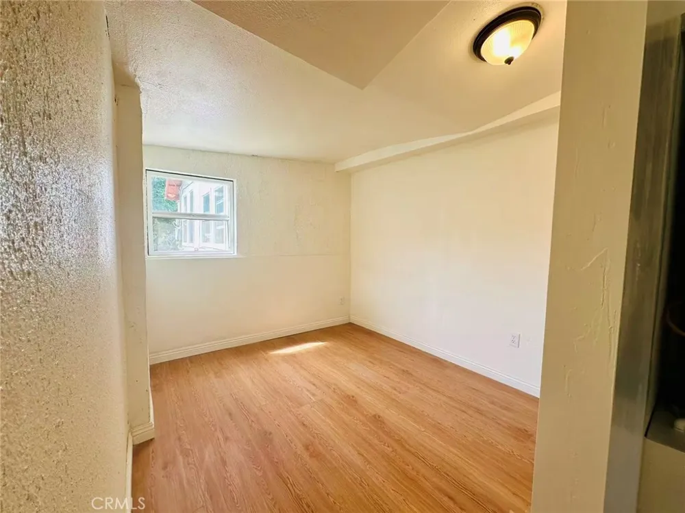 3320 Tenaya Avenue Lynwood, CA 90262