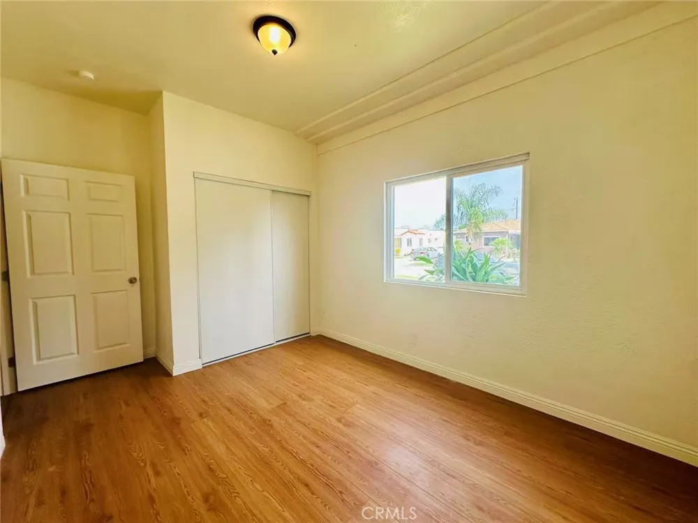3320 Tenaya Avenue Lynwood, CA 90262