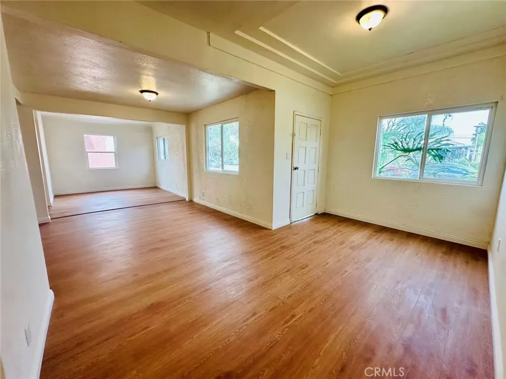 3320 Tenaya Avenue Lynwood, CA 90262