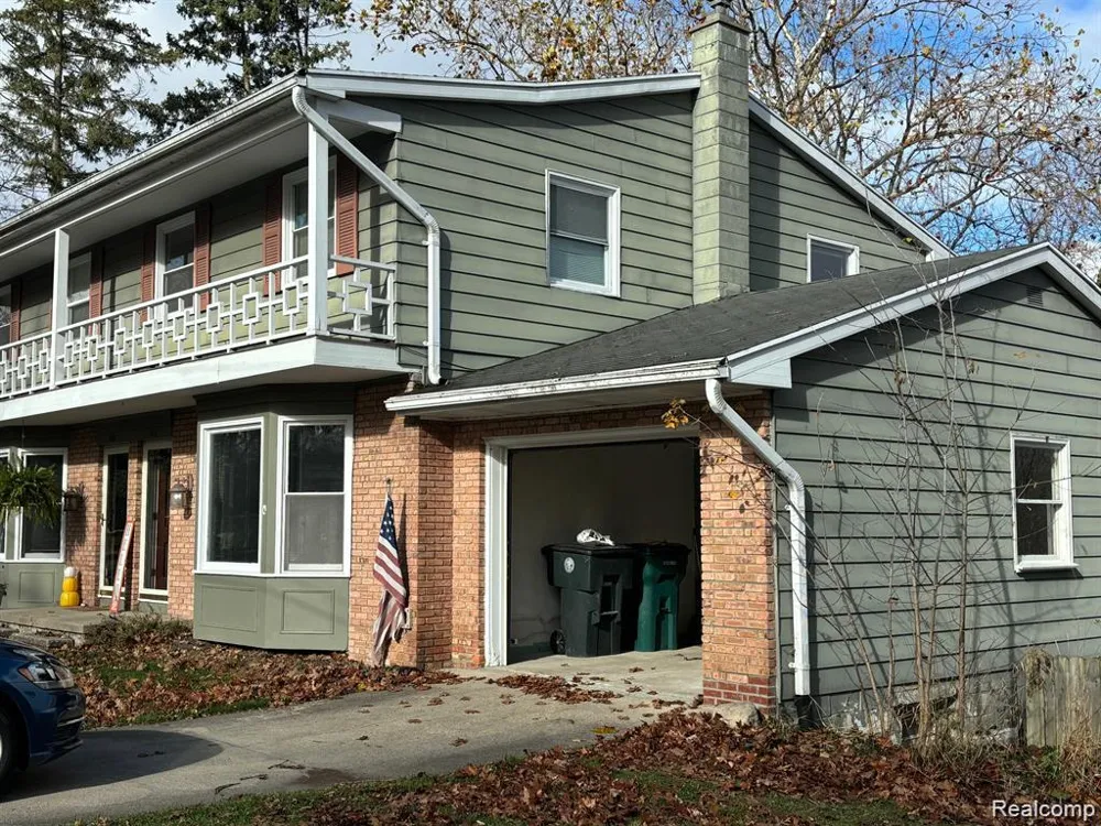 300 Bessemaur Drive East Lansing City, MI 48823