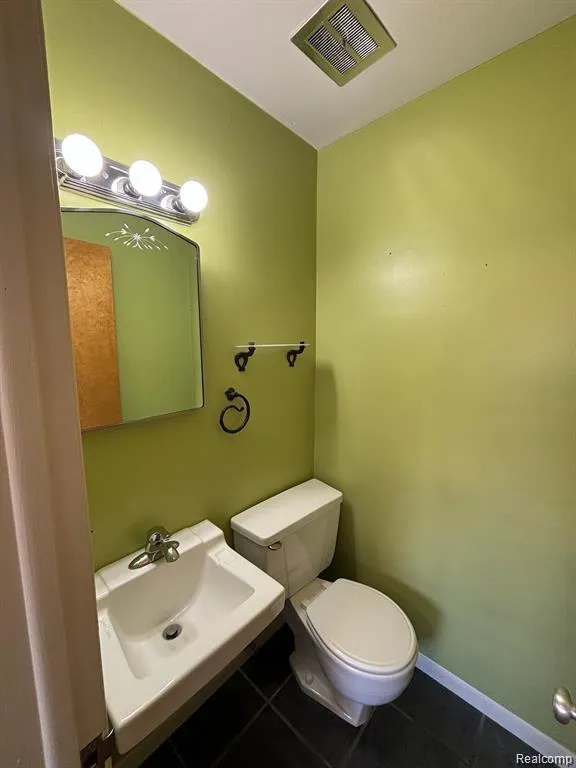 300 Bessemaur Drive East Lansing City, MI 48823