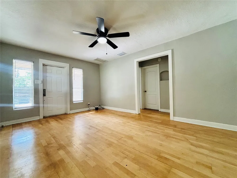 3910 E ELLICOTT STREET Tampa, FL 33610