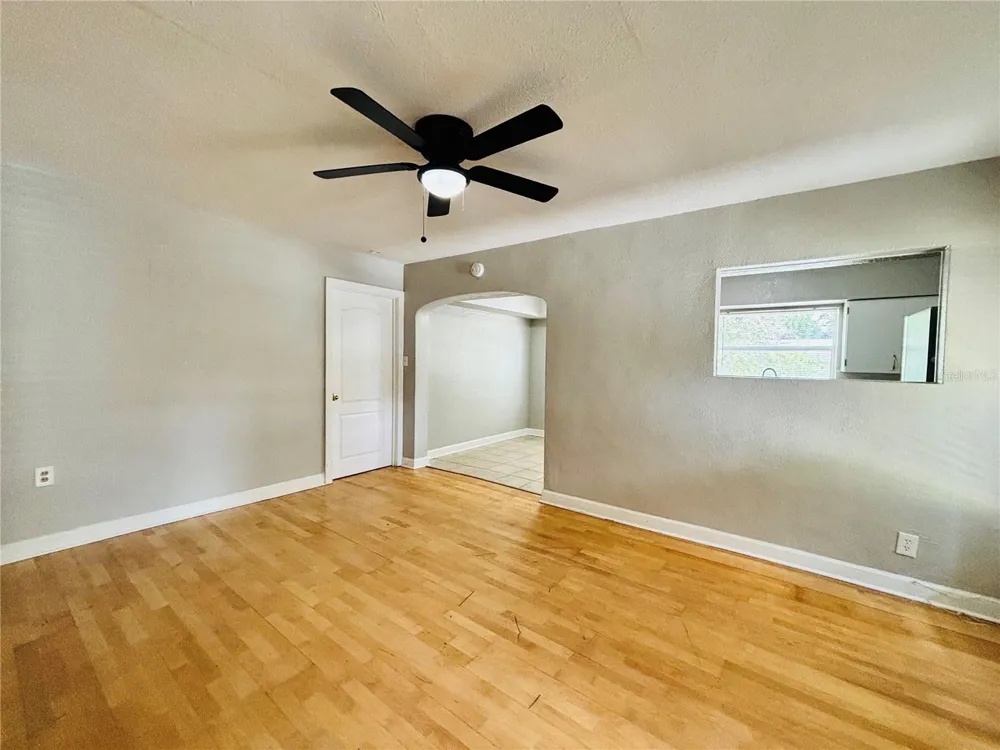 3910 E ELLICOTT STREET Tampa, FL 33610