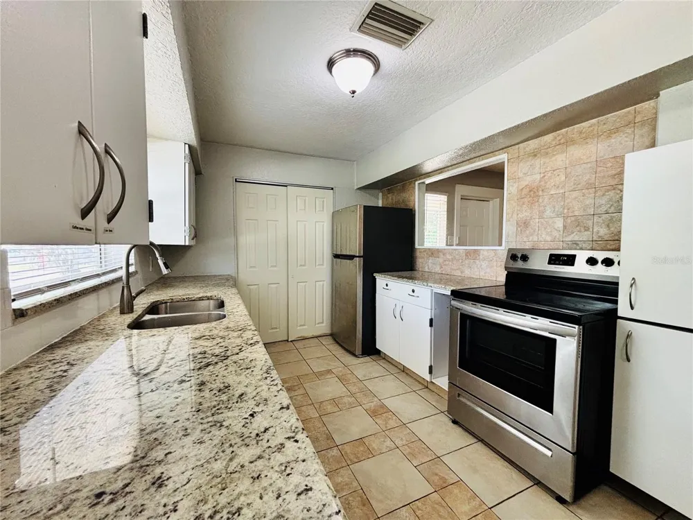 3910 E ELLICOTT STREET Tampa, FL 33610