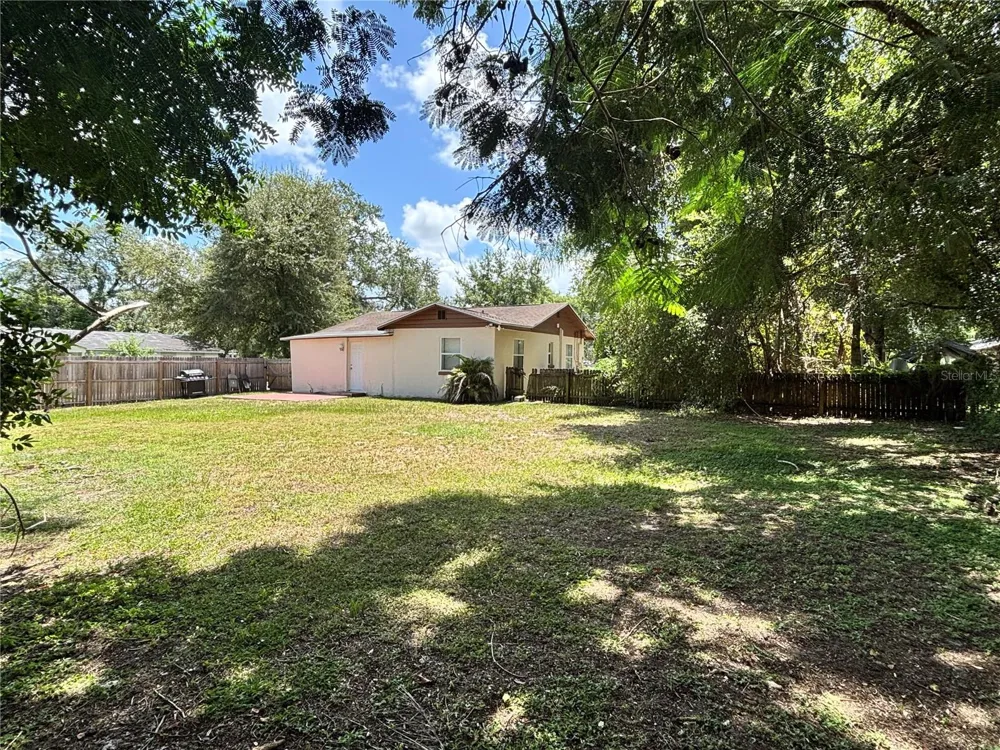 3910 E ELLICOTT STREET Tampa, FL 33610