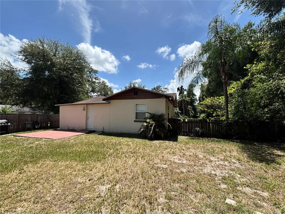 3910 E ELLICOTT STREET Tampa, FL 33610