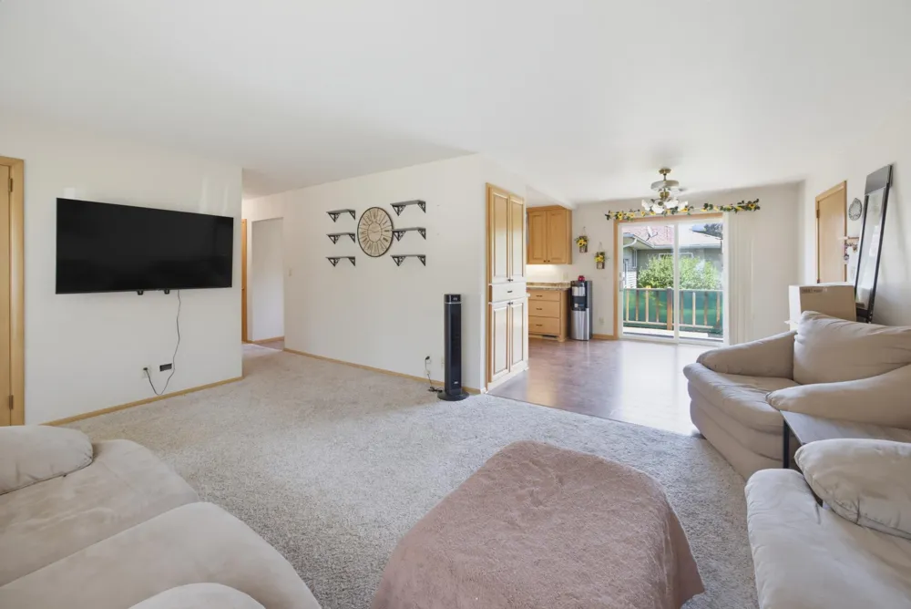 108 Park Street Fairfax, MN 55332