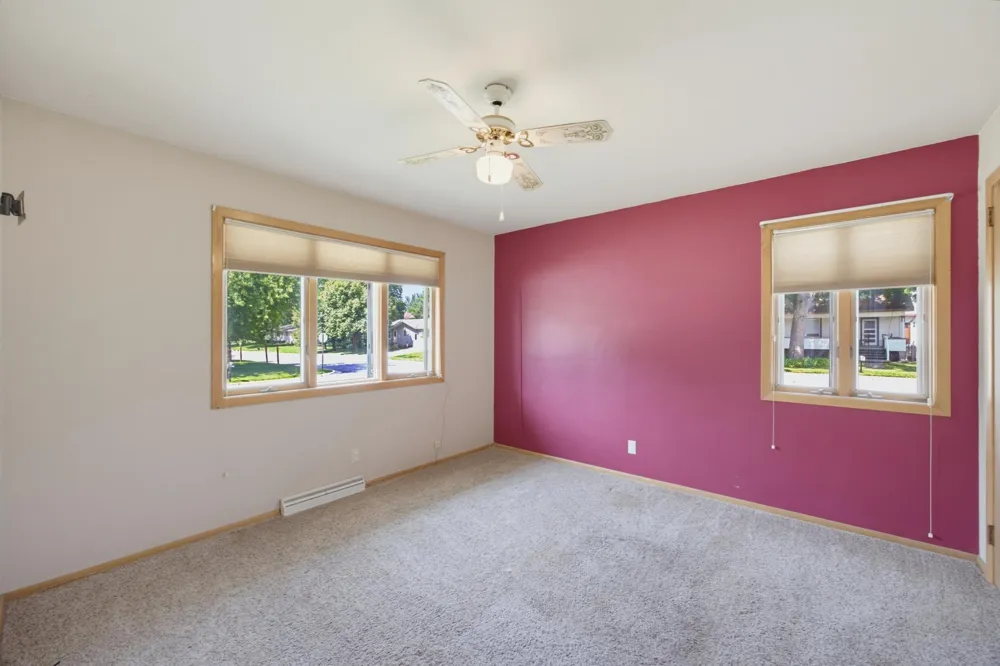108 Park Street Fairfax, MN 55332