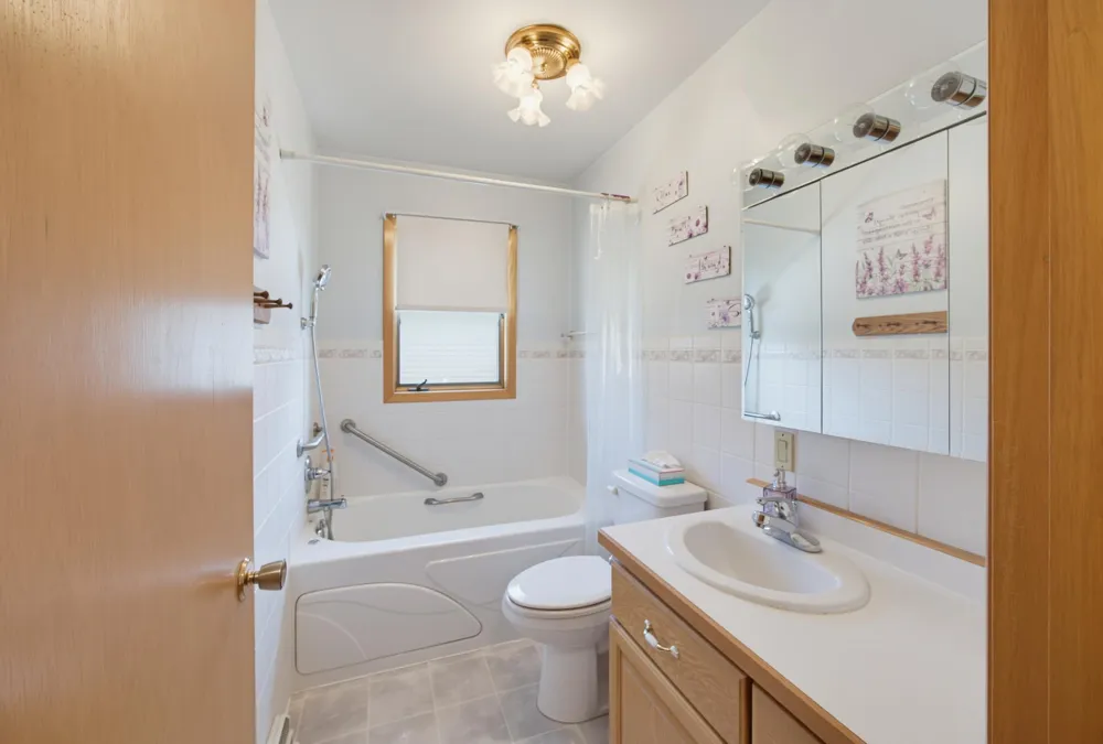 108 Park Street Fairfax, MN 55332