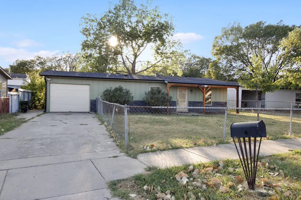 1211 Gate Lane Drive Mesquite, TX 75149