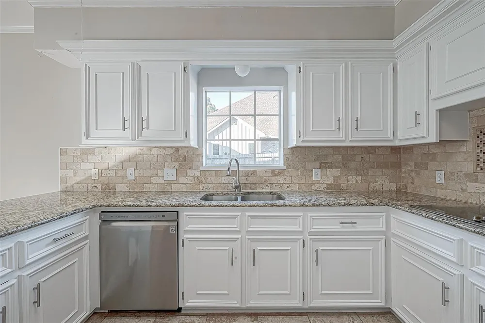 16 Marietta Court Montgomery, TX 77356