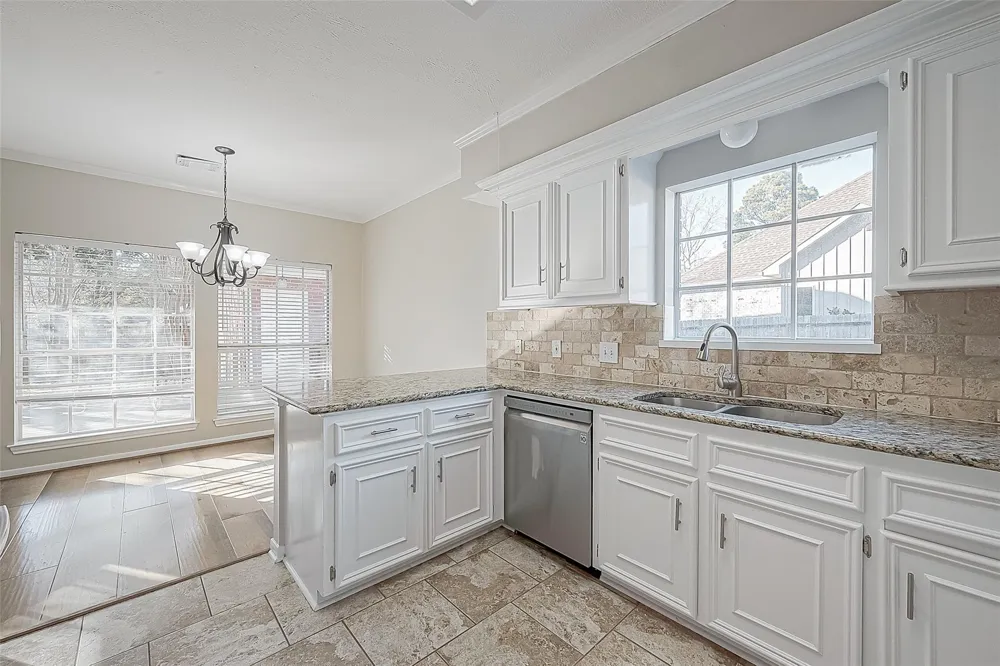 16 Marietta Court Montgomery, TX 77356
