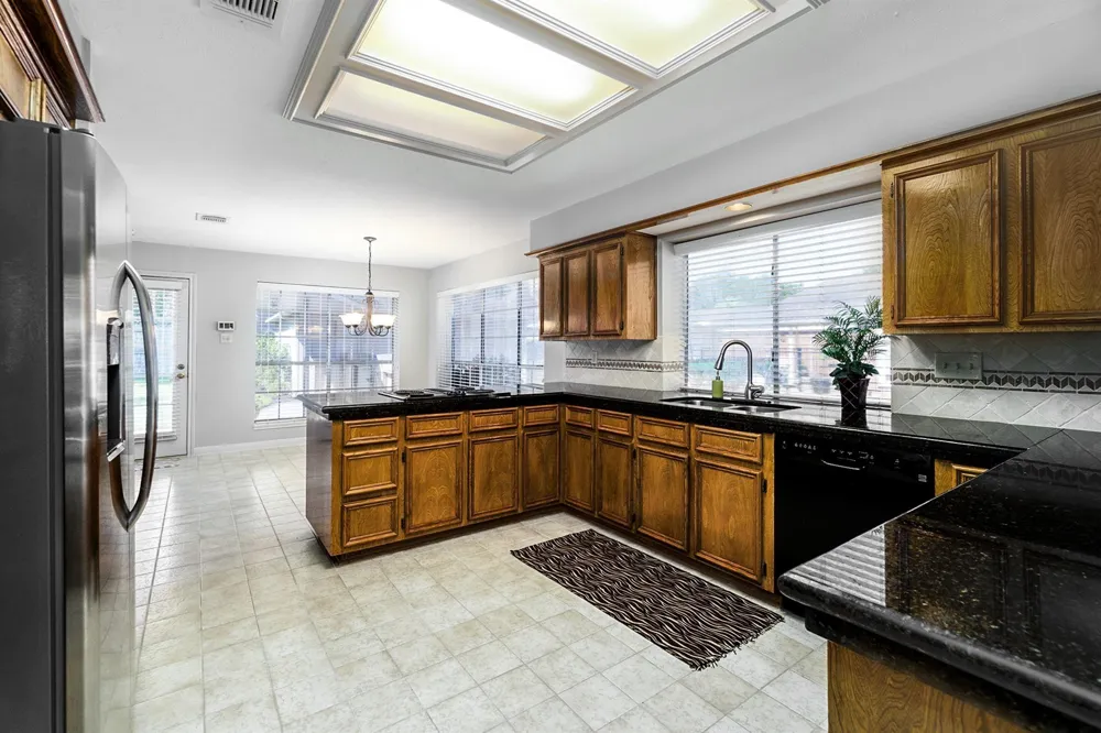 15406 Greenleaf Lane Houston, TX 77062
