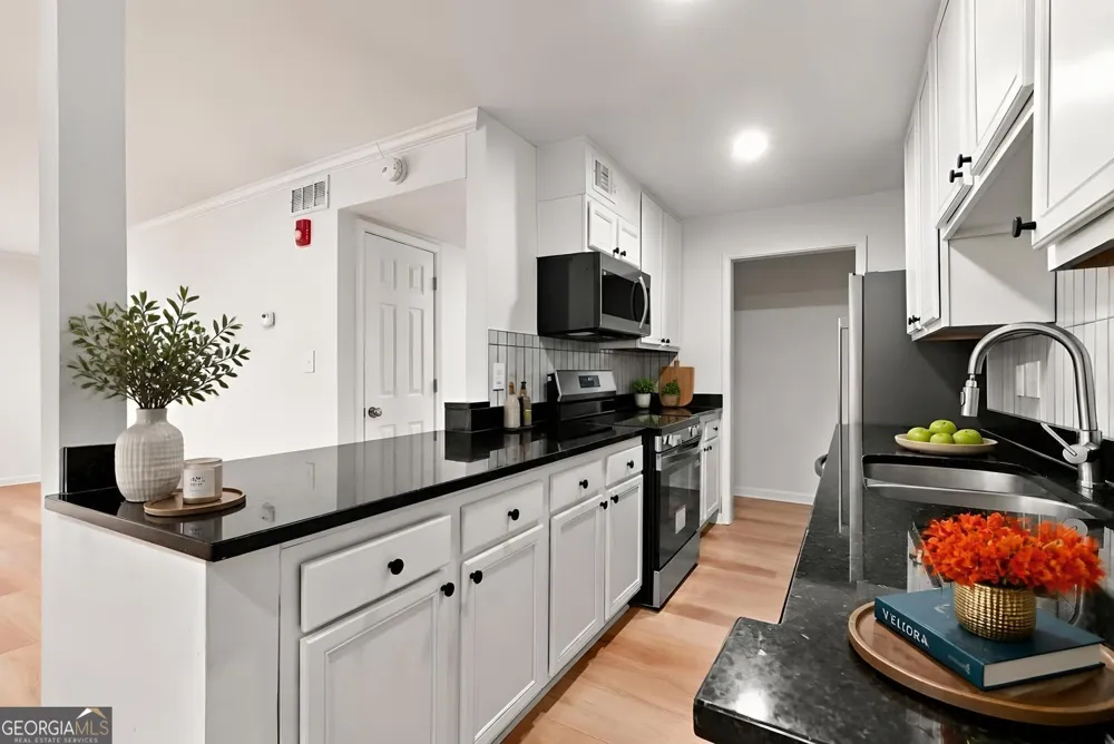 5095 Roswell RD Sandy Springs, GA 30342