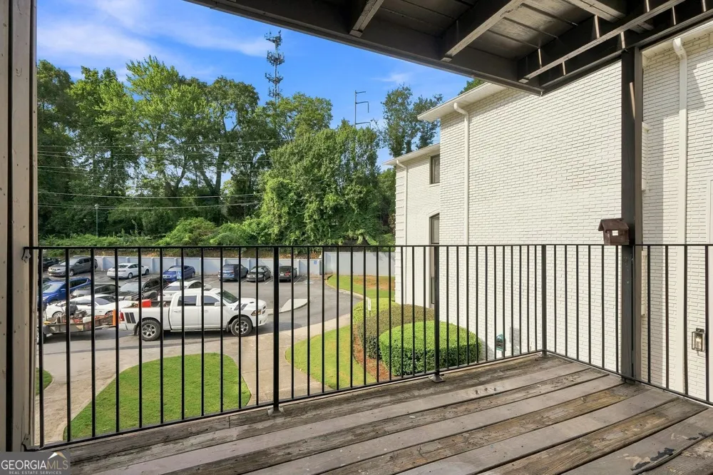 5095 Roswell RD Sandy Springs, GA 30342