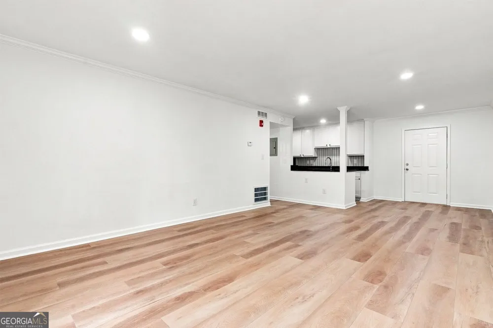 5095 Roswell RD Sandy Springs, GA 30342