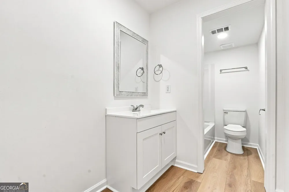 5095 Roswell RD Sandy Springs, GA 30342